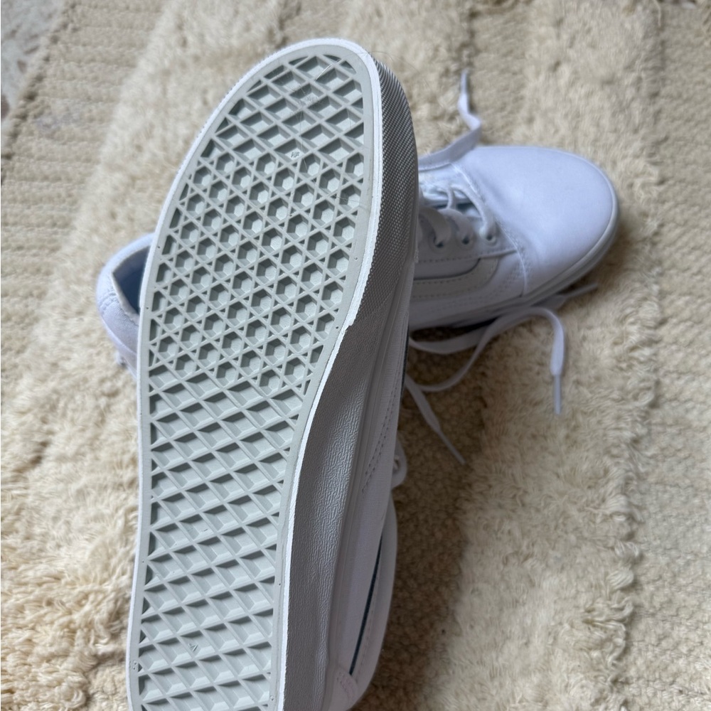 Vans Old Skool White Women's Sneakers - Picture 3 of 3